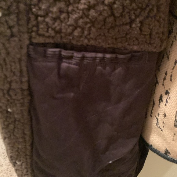 Men’s GAP Chocolate Brown Corduroy Sherpa Lined Trucker Jacket - Picture 9 of 12